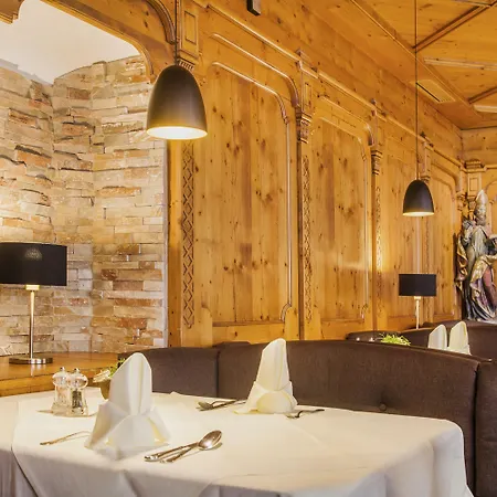 因斯布鲁克莱比锡霍夫酒店 4*