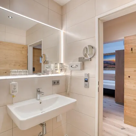 因斯布鲁克莱比锡霍夫酒店 酒店